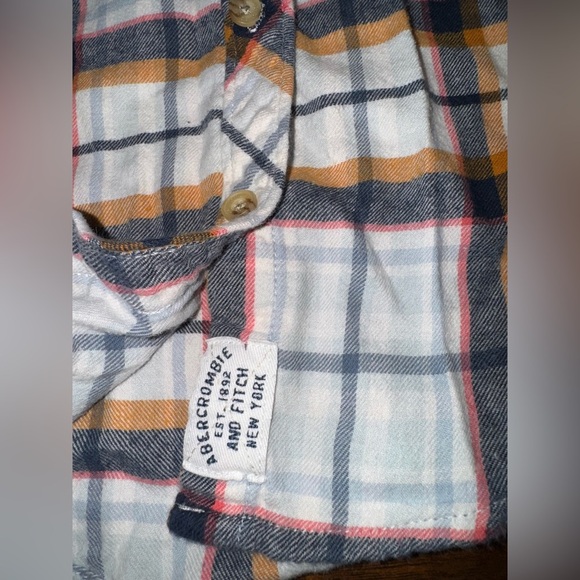 Abercrombie & Fitch Women’s Plaid Button Down Size XS - Picture 4 of 9